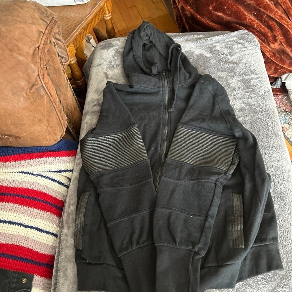 Rogue state hoodie size XLarge